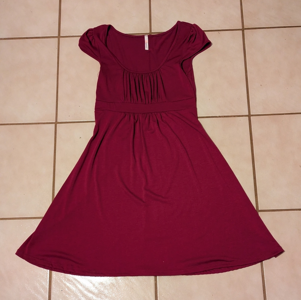 Lipstick Boutique Womans Burgundy Wine Color A-Line Puff Sleeve Dress